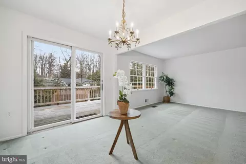 Living - 6304 Forest Mill Ln, Laurel, MD 20707 photo 4 of 9