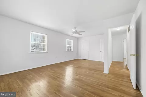 Living - 6304 Forest Mill Ln, Laurel, MD 20707 photo 5 of 9