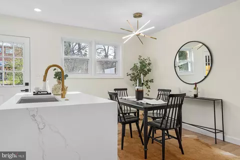 5821 Jamestown Rd, Hyattsville, MD 20782