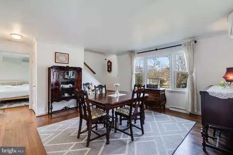 Dining - 6905 E Clinton St, Clinton, MD 20735 photo 3 of 5