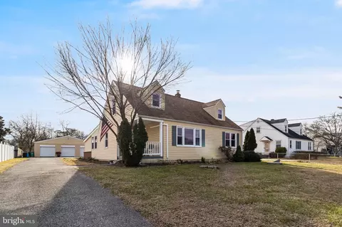 Exterior - 6905 E Clinton St, Clinton, MD 20735 photo 1 of 8