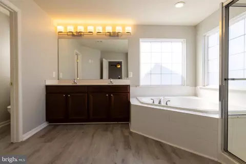 Entry Way - 9814 Traver St, Bowie, MD 20721 photo 10 of 16