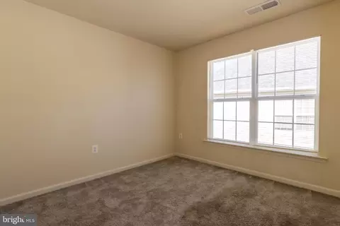 Bedroom - 9814 Traver St, Bowie, MD 20721 photo 2 of 9