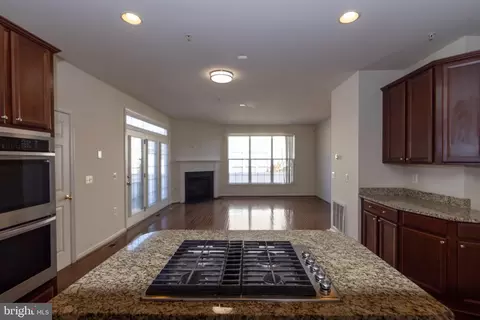 Living - 9814 Traver St, Bowie, MD 20721 photo 5 of 12