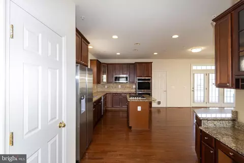 Entry Way - 9814 Traver St, Bowie, MD 20721 photo 4 of 16