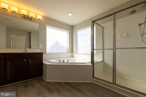 Bath - 9814 Traver St, Bowie, MD 20721 photo 1 of 3