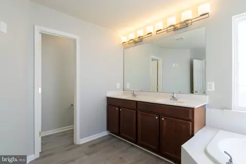 Entry Way - 9814 Traver St, Bowie, MD 20721 photo 11 of 16