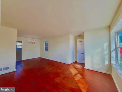 Living - 8404 12th Ave, Silver Spring, MD 20903 photo 7 of 7