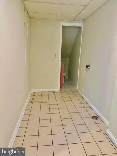Entry Way - 8404 12th Ave, Silver Spring, MD 20903 photo 6 of 7
