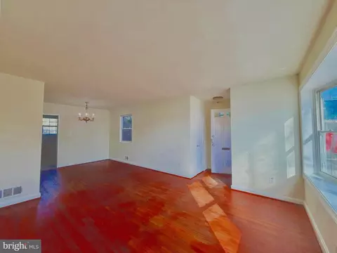 Living - 8404 12th Ave, Silver Spring, MD 20903 photo 6 of 7