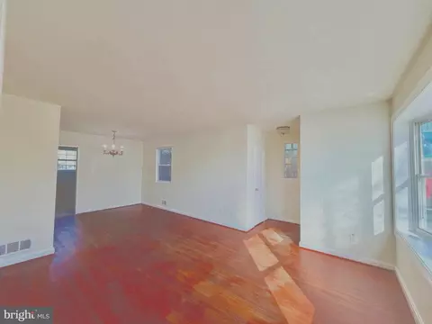 Living - 8404 12th Ave, Silver Spring, MD 20903 photo 3 of 7