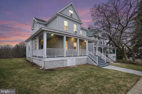 4014 33rd St, Mount Rainier, MD 20712