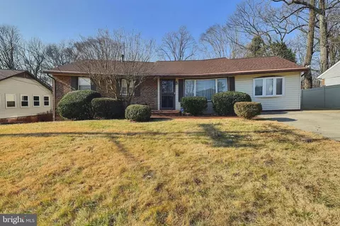 913 Shady Glen Dr, Capitol Heights, MD 20743