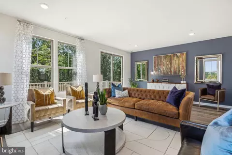 Entry Way - 7035 Gladebrook Rd, Brandywine, MD 20613 photo 9 of 14