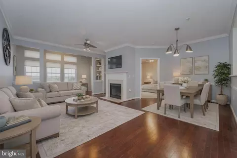 13216 Fox Bow Dr #405, Marlboro, MD 20774