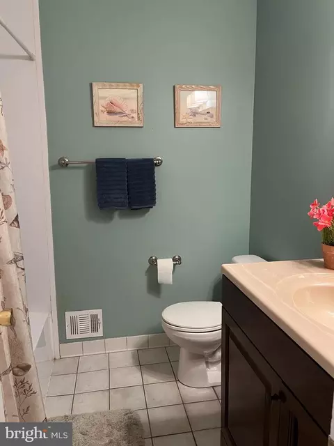 Bath - 7018 Redmiles Rd, Laurel, MD 20707 photo 3 of 8