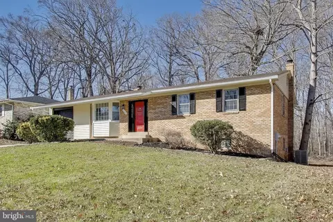 9808 Williamsburg Dr, Marlboro, MD 20772