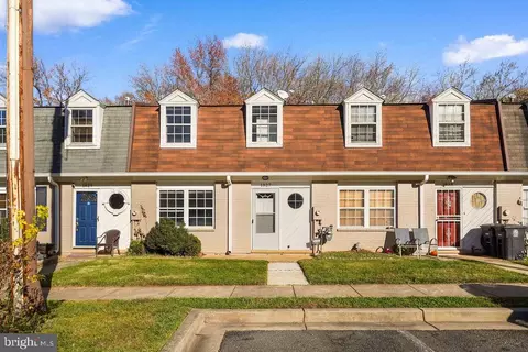 1827 Dutch Village Dr #K-350, Landover, MD 20785