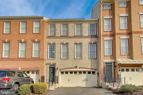 4516 Thoroughbred Dr, Marlboro, MD 20772