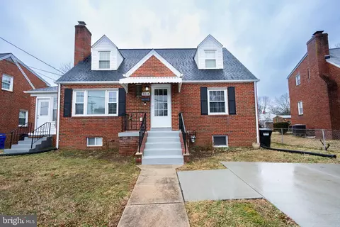 916 Phillip Powers Dr, Laurel, MD 20707
