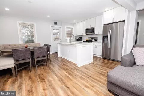 Entry Way - 916 Phillip Powers Dr, Laurel, MD 20707 photo 1 of 6