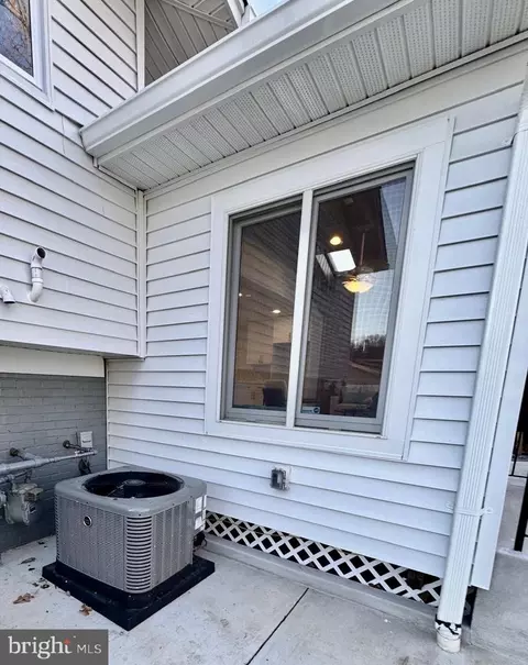 7023 Dolphin Rd, Lanham, MD 20706 photo 38