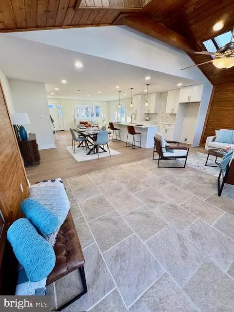 7023 Dolphin Rd, Lanham, MD 20706 photo 14
