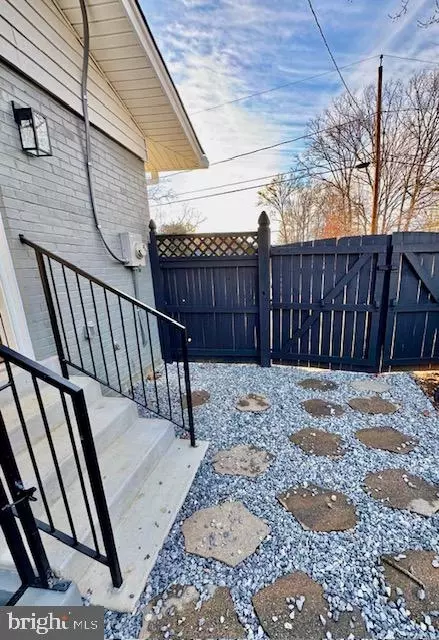 7023 Dolphin Rd, Lanham, MD 20706 photo 45