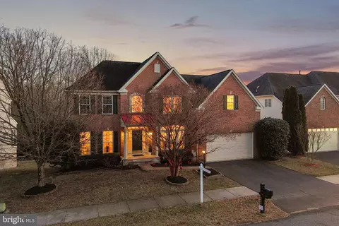4223 Medallion Dr, Silver Spring, MD 20904 photo 2