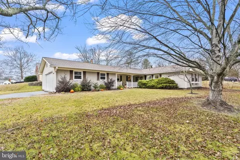 16029 Philmont Ln, Bowie, MD 20716