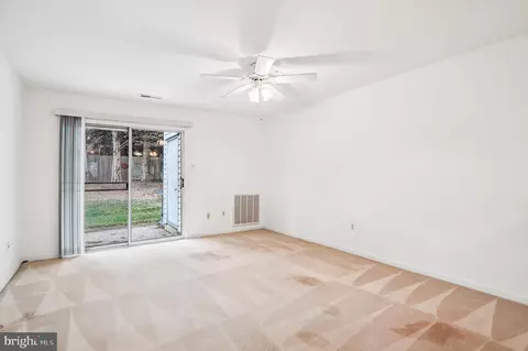 9272 Cherry Ln #75, Laurel, MD 20708 photo 10