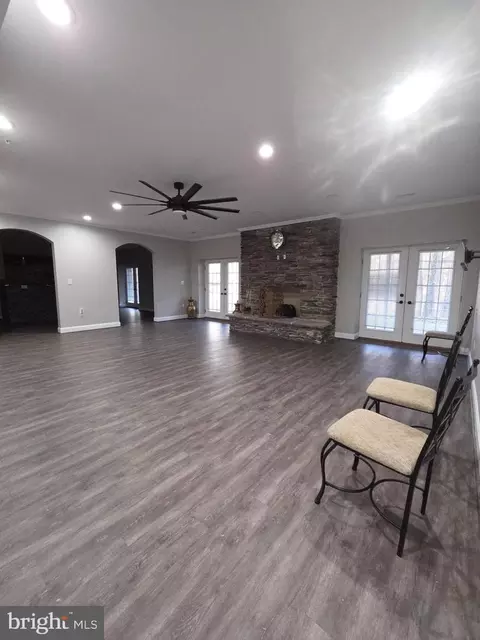 Living - 6707 Burch Hill Rd, Brandywine, MD 20613 photo 3 of 3