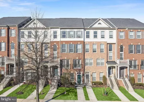2549 Campus Way N #58, Lanham, MD 20706