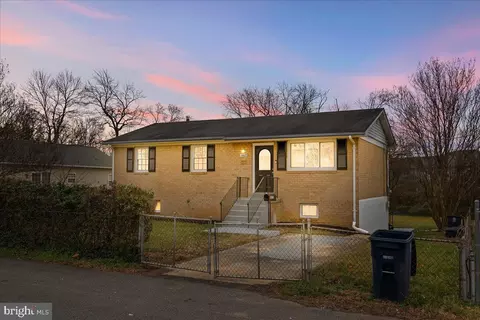 4621 Bromley Ave, Suitland, MD 20746