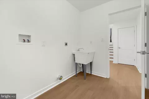 Entry Way - 5705 Lincoln Ave, Lanham, MD 20706 photo 9 of 10