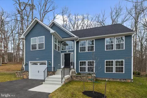 Exterior - 5705 Lincoln Ave, Lanham, MD 20706 photo 5 of 9
