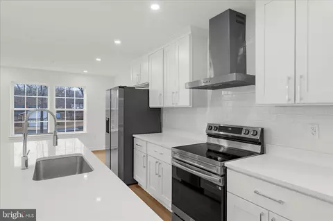 Kitchen - 5705 Lincoln Ave, Lanham, MD 20706 photo 2 of 2