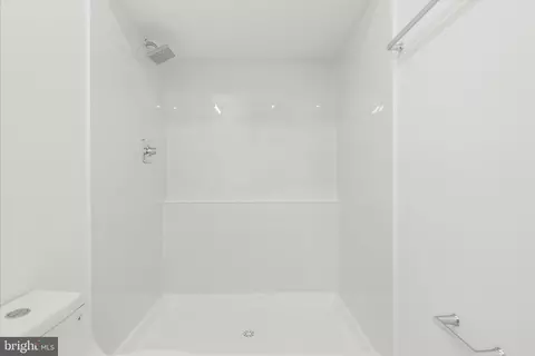 Bath - 5705 Lincoln Ave, Lanham, MD 20706 photo 2 of 6