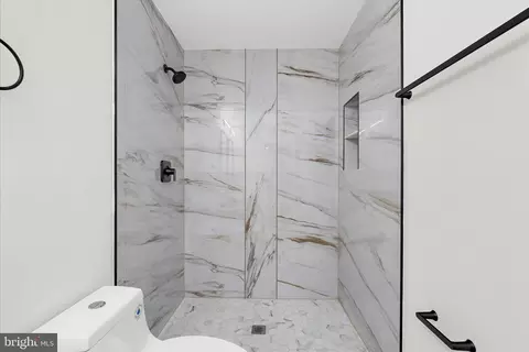 Bath - 5705 Lincoln Ave, Lanham, MD 20706 photo 5 of 6