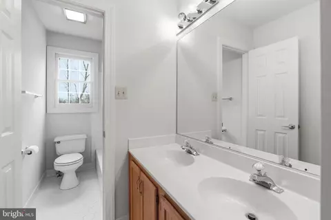 Bath - 2207 Arctic Fox Dr, Bowie, MD 20721 photo 2 of 3