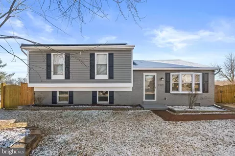 5408 Norlinda Cir, Oxon Hill, MD 20745