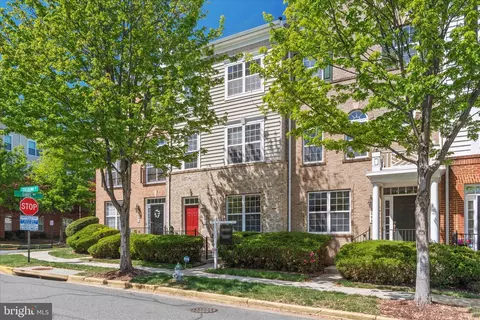 503 Touchdown Dr, Hyattsville, MD 20785