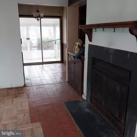 Entry Way - 1010 7th St, Laurel, MD 20707 photo 1 of 4