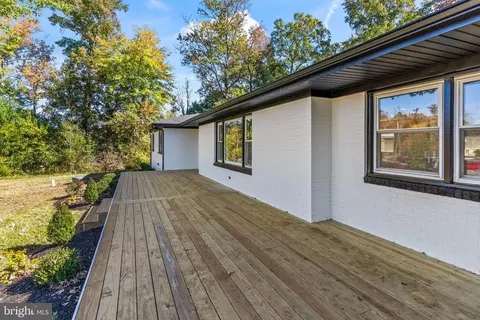 Exterior - 719 Manning Rd E, Accokeek, MD 20607 photo 2 of 3
