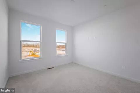 Bedroom - 16013 Hyde Park Pl, Bowie, MD 20716 photo 10 of 11