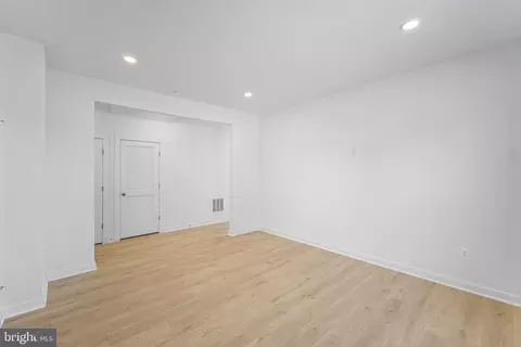 Entry Way - 16013 Hyde Park Pl, Bowie, MD 20716 photo 9 of 12