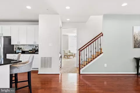 Entry Way - 11904 Parallel Rd, Bowie, MD 20720 photo 7 of 23