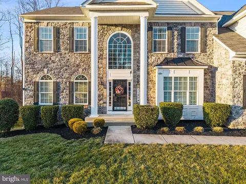 Exterior - 11904 Parallel Rd, Bowie, MD 20720 photo 3 of 20