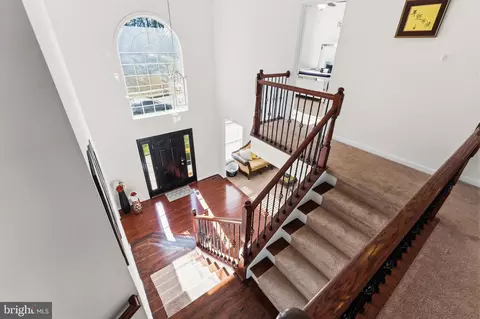 Entry Way - 11904 Parallel Rd, Bowie, MD 20720 photo 11 of 23