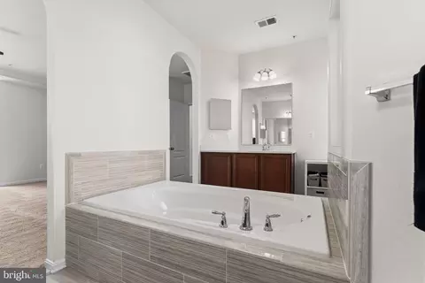 Entry Way - 11904 Parallel Rd, Bowie, MD 20720 photo 15 of 23